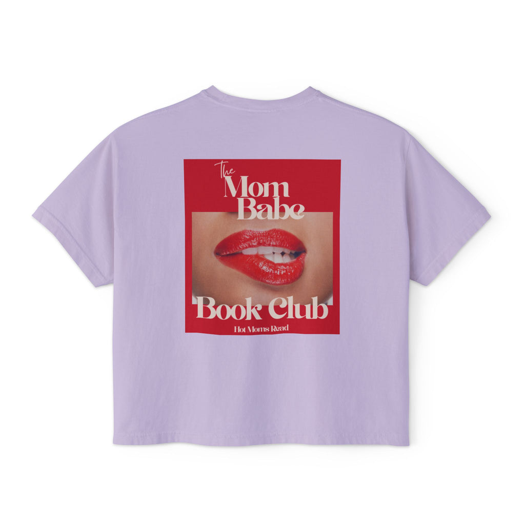 Mom Babe Book Club - Hot Moms Read Graphic Crop Tee