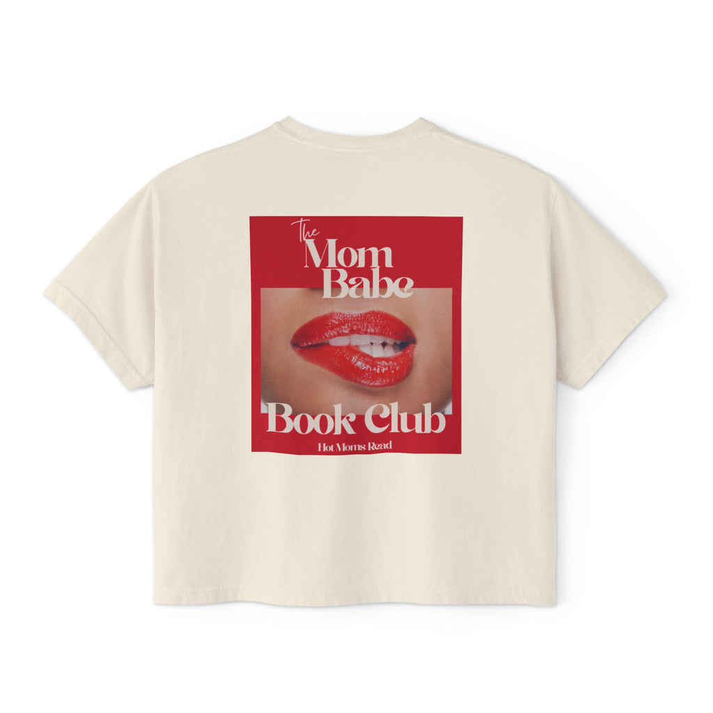 Mom Babe Book Club - Hot Moms Read Graphic Crop Tee